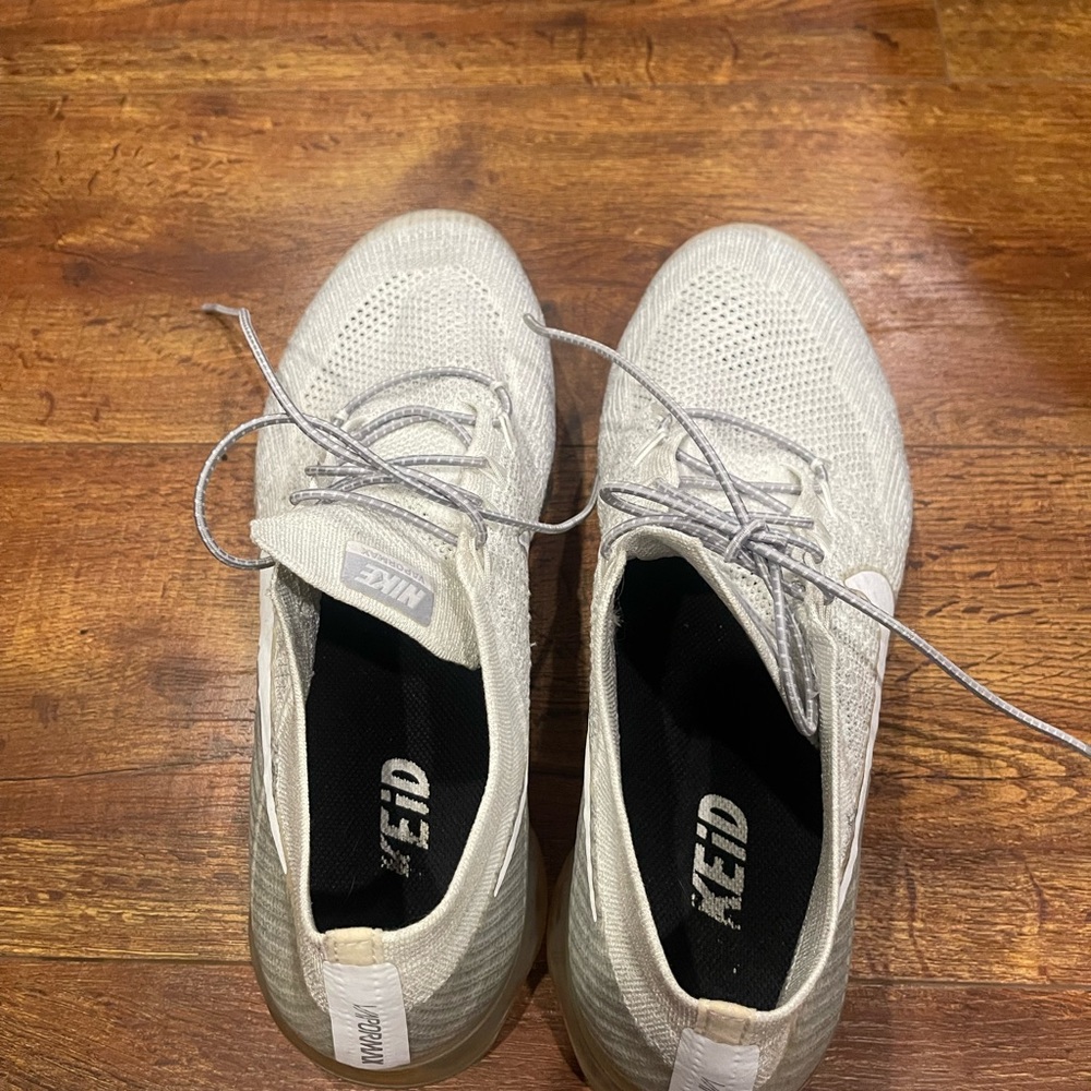Nike Vapormax Light Gray Knit Running Shoes